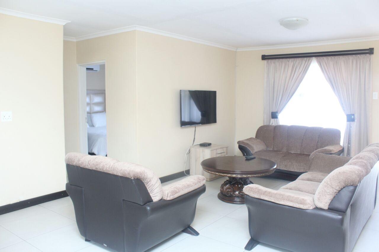 Mbopha Guest House Ulundi Esterno foto